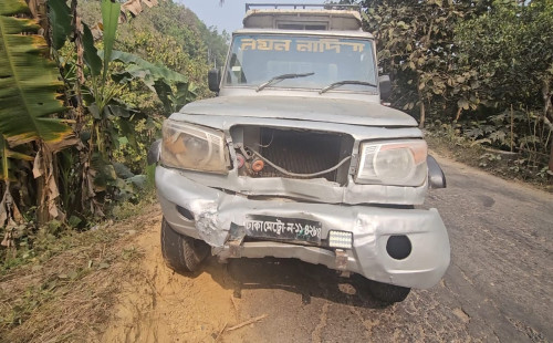 দীঘিনালায় পিকআপ ও সিএনজির মুখোমুখি সংঘর্ষে ৬ জন আহত