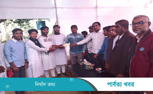 মহালছড়িতে বিএনপির সরস্বতী পূজামণ্ডপ পরিদর্শন ও আর্থিক সহায়তা